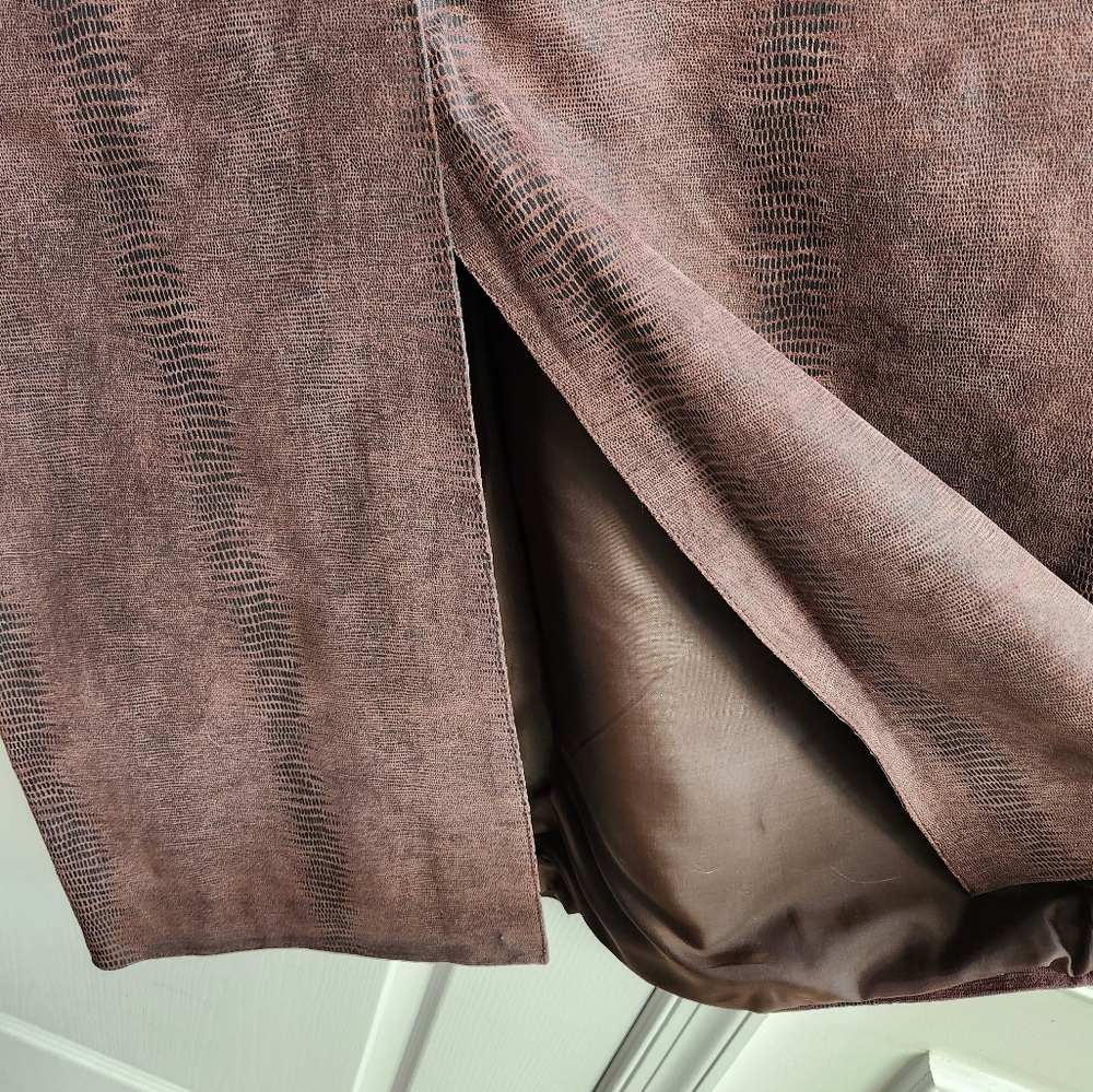 COPY - Snakeskin look leather skirt w slit size 18 - Picture 3 of 10